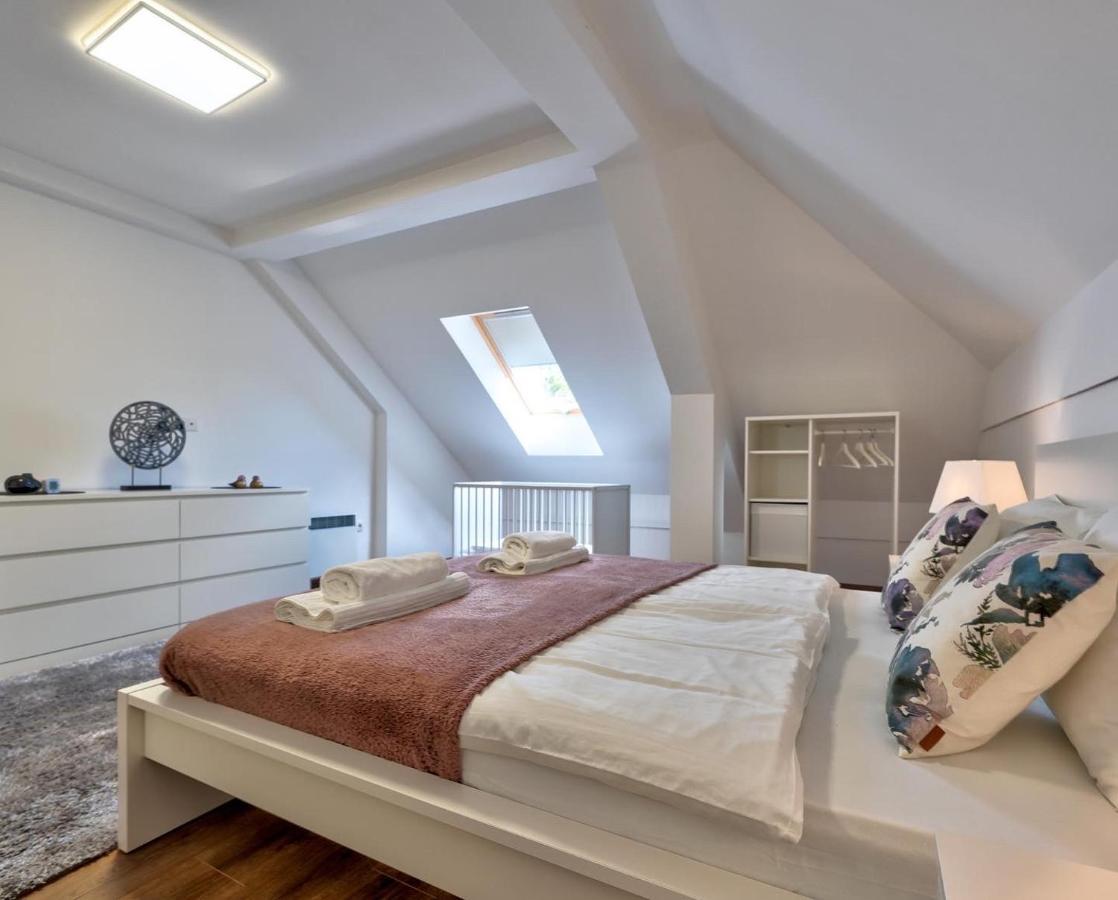 Grey Mountain Apartment *