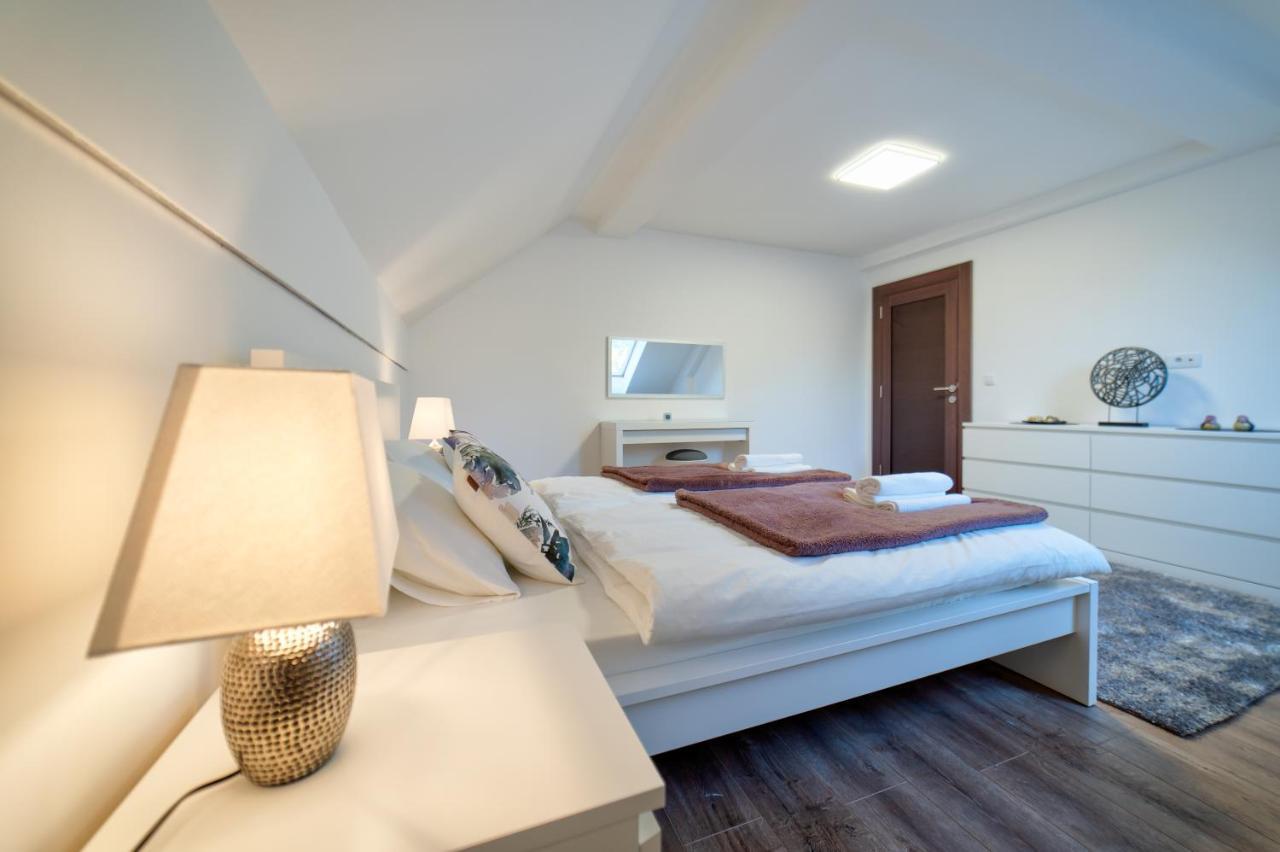 Grey Mountain Apartment *